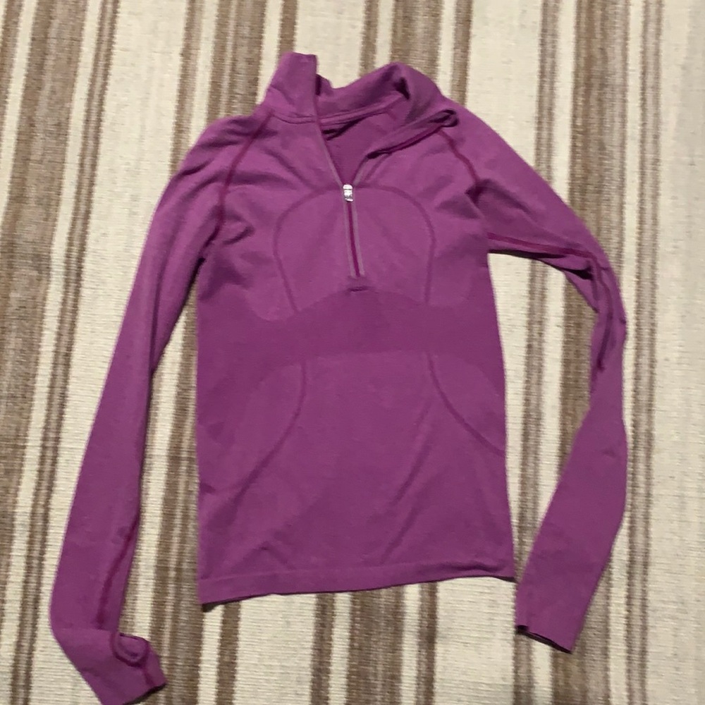 Lululemon Run swiftly long sleeve half zip.